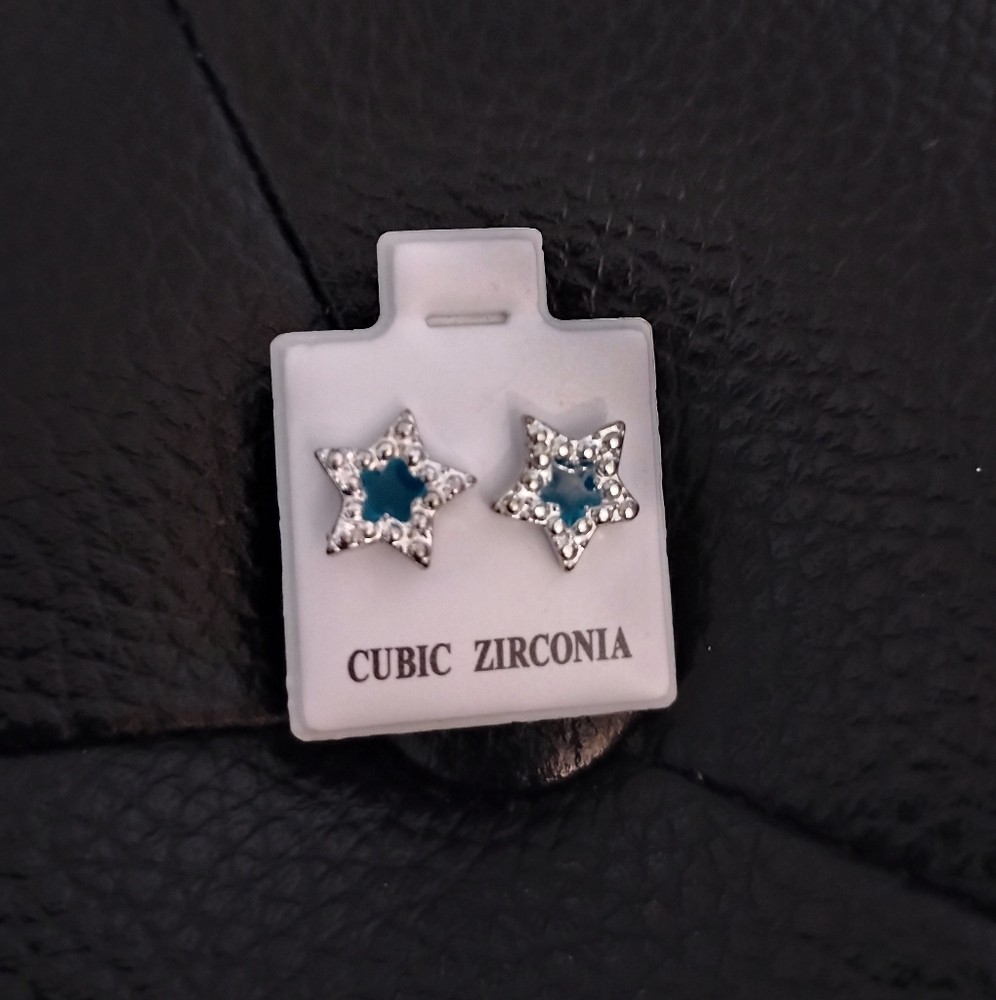Star Shaped Cubic Zirconia Earrings Studs Silver And Blue
